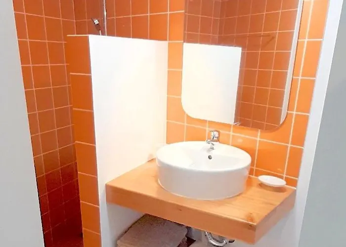 Small - Flaminga's Place *